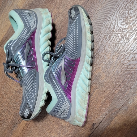 Brooks Running Shoes - Picture 2 of 2